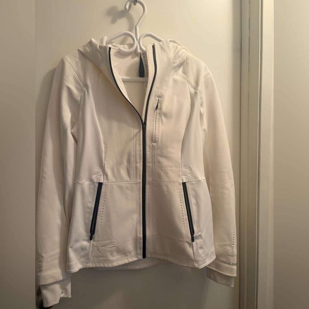 lululemon Cross Chill Jacket Women’s Size 10
White